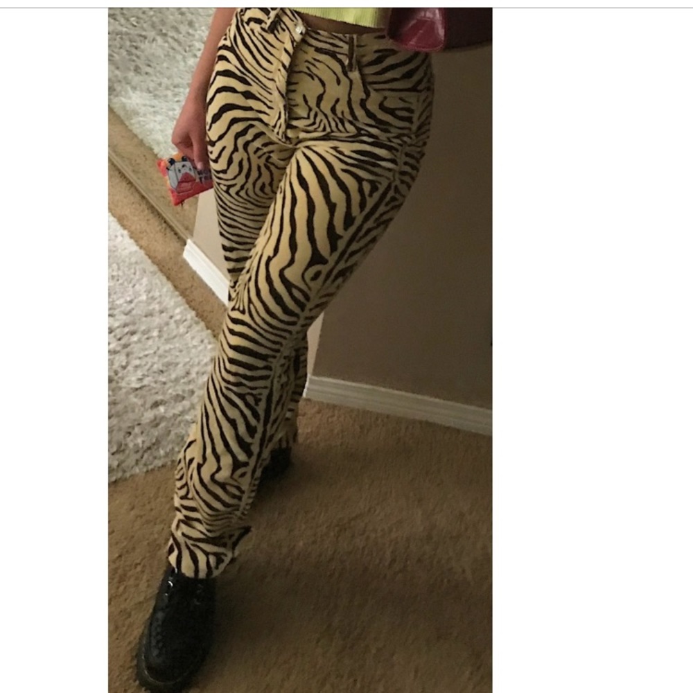 Wrangler zebra print pants !